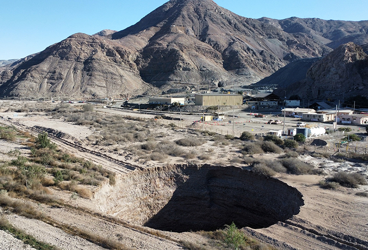 Socavón en Tierra Amarilla: SMA ordenó clausura total y definitiva de proyecto minero Alcaparrosa